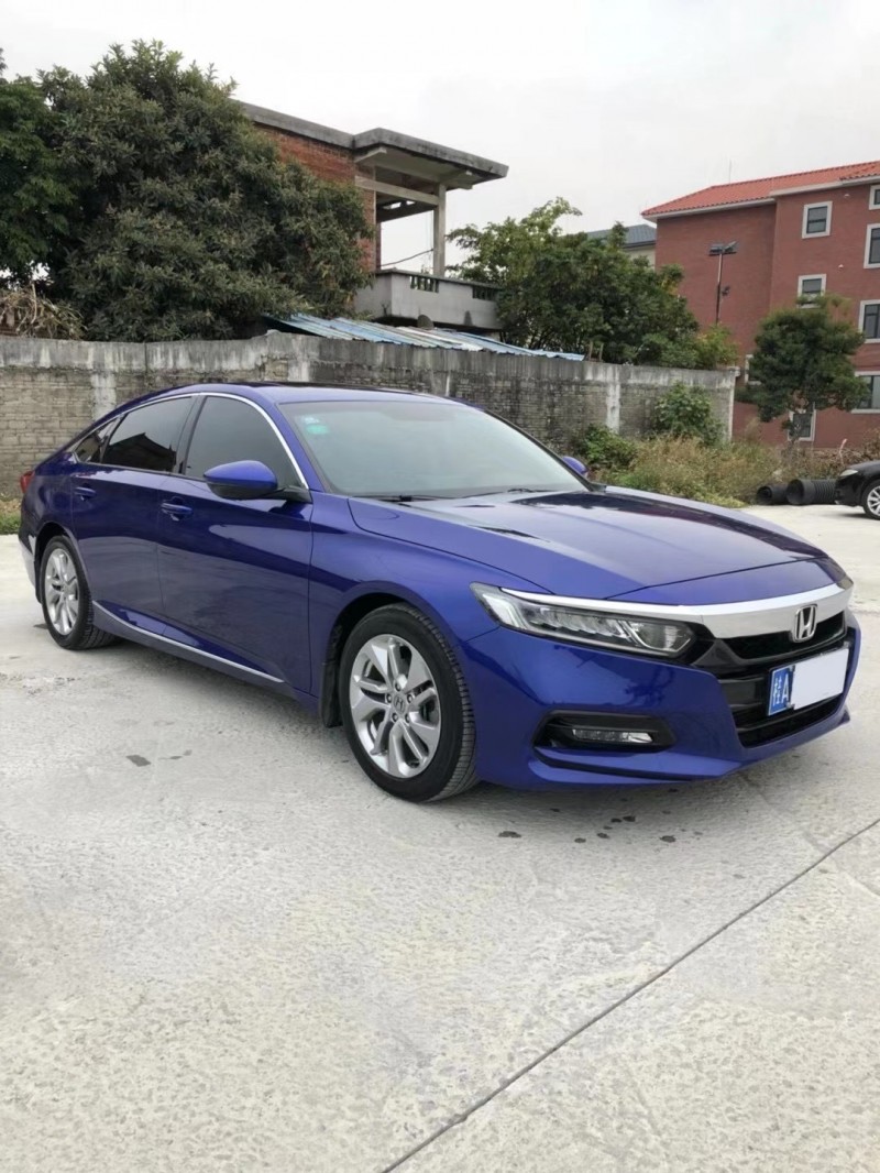 佛山19年本田雅阁2