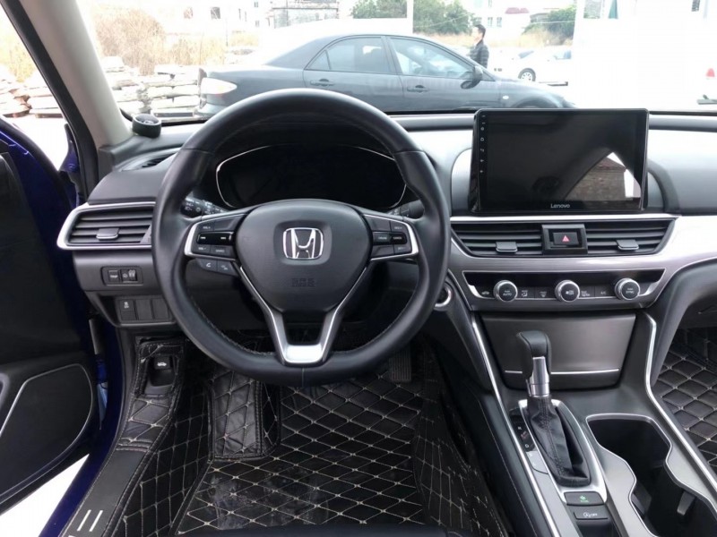 佛山19年本田雅阁5