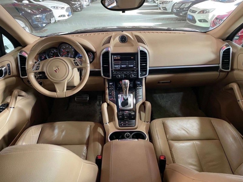 潍坊13年保时捷卡宴6