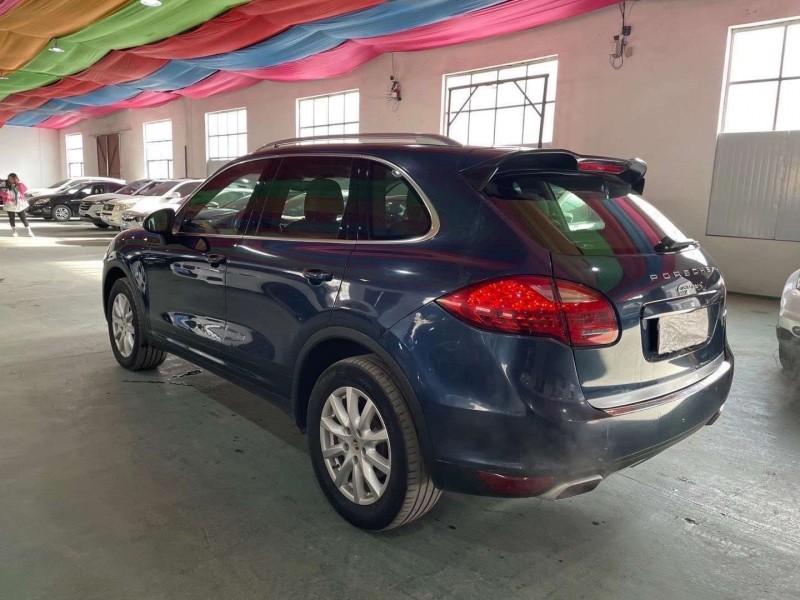 潍坊13年保时捷卡宴8