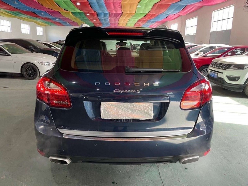 潍坊13年保时捷卡宴7