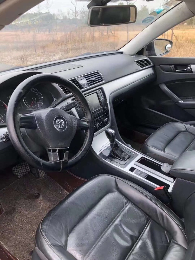 青岛12年大众帕萨特1