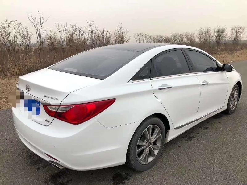 青岛15年现代索纳塔八4