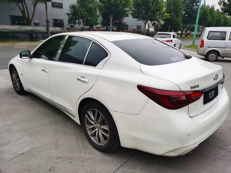 宿遷19年英菲尼迪Q50L1