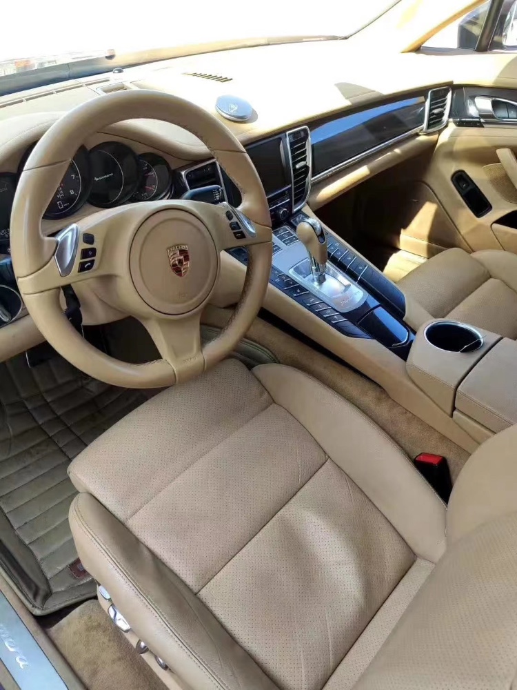 深圳14年保时捷帕拉梅拉4