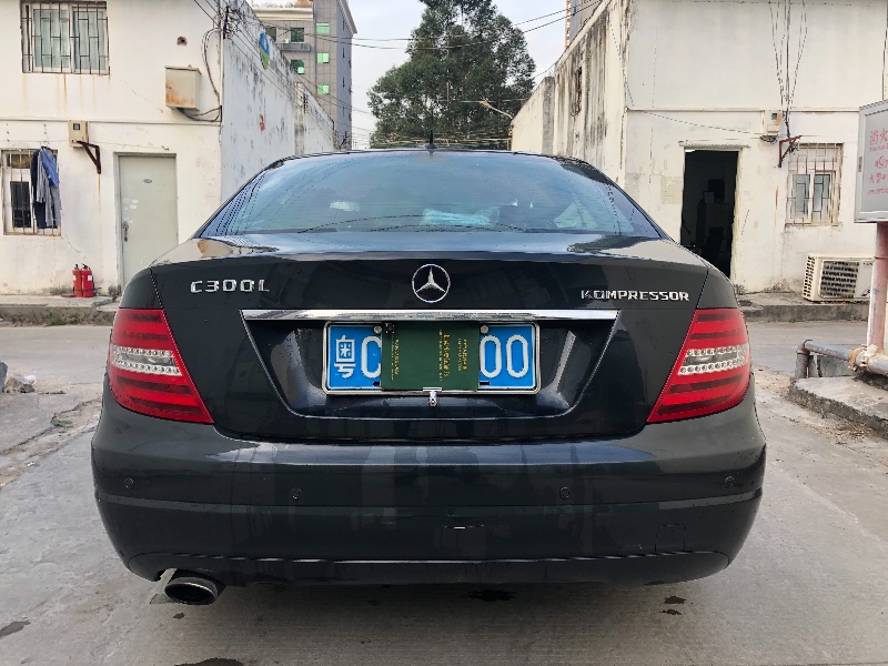 深圳12年奔驰C2