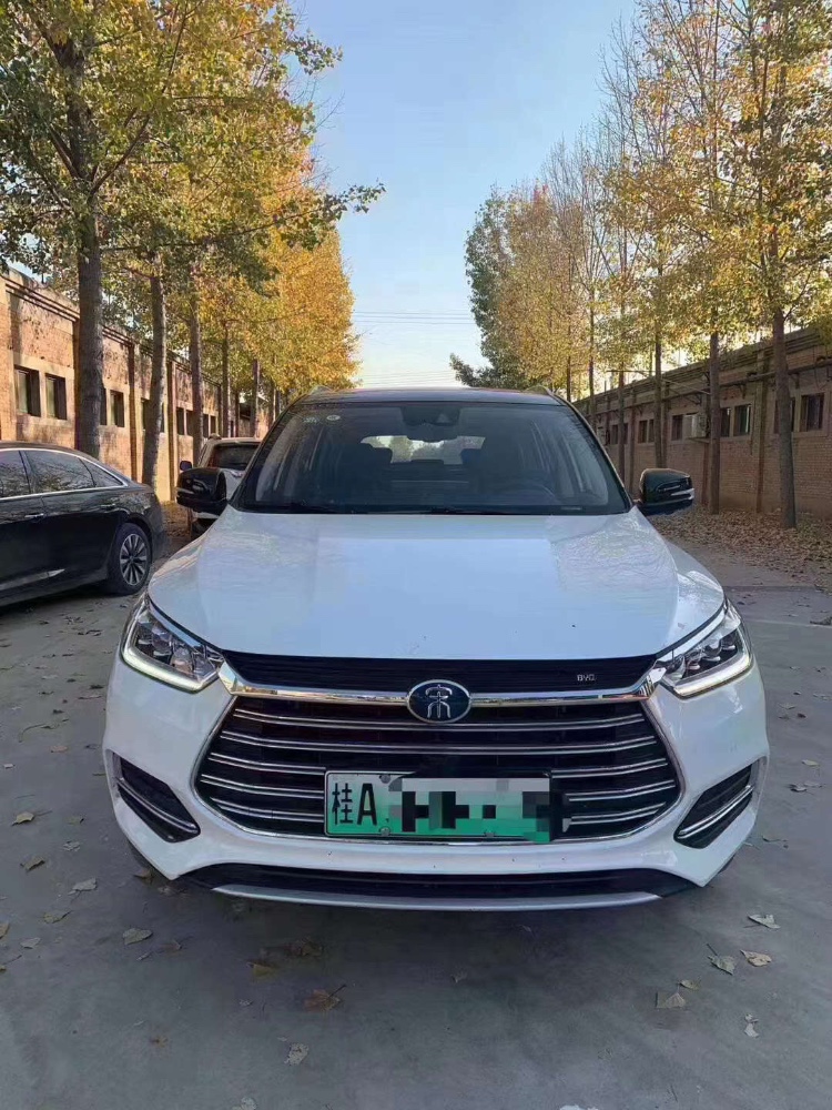 保定19年比亚迪宋8