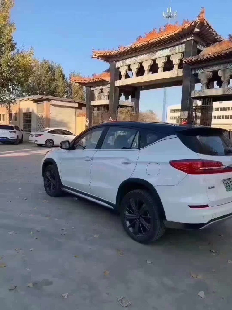 保定19年比亚迪宋4