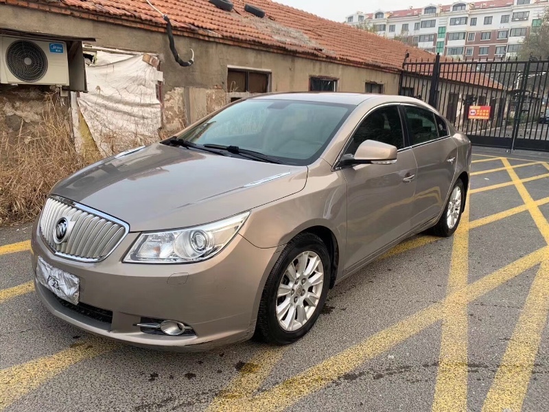 济南10年别克君越9