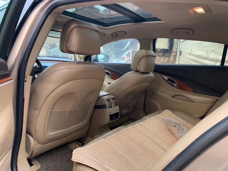 济南10年别克君越2