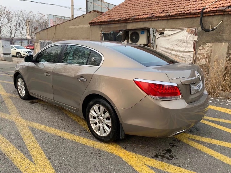 济南10年别克君越4