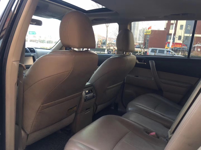 济南12年丰田汉兰达2