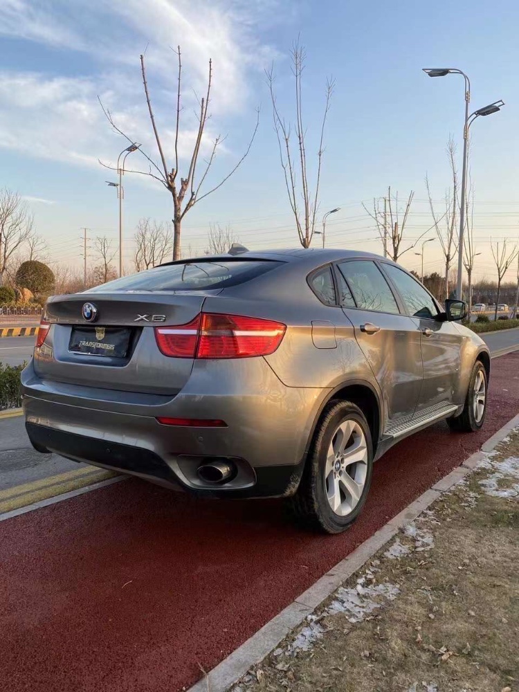 济南08年宝马X67