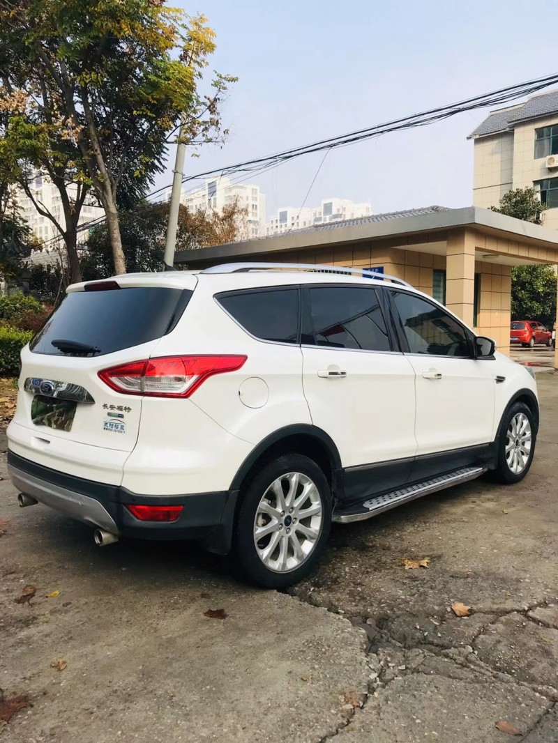 徐州15年福特翼虎5