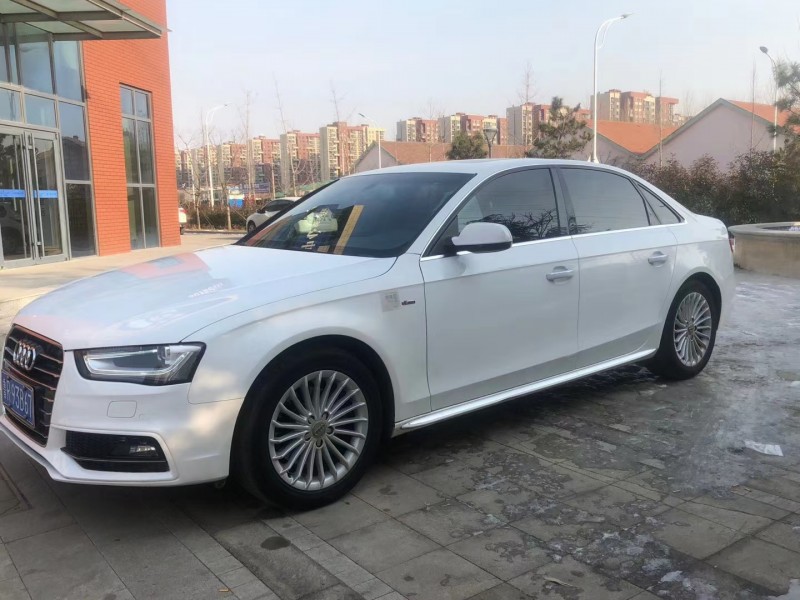 青岛16年奥迪A4L8