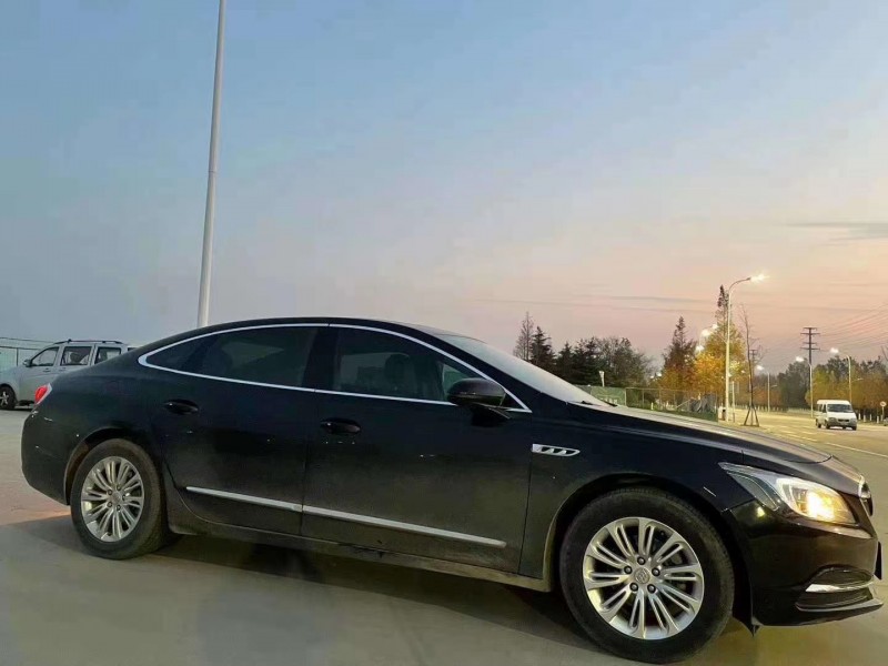 青岛16年别克君越5