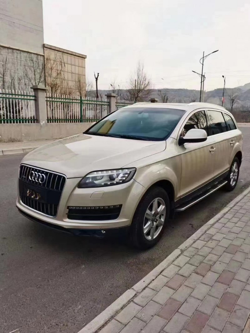 成都14年奥迪Q71