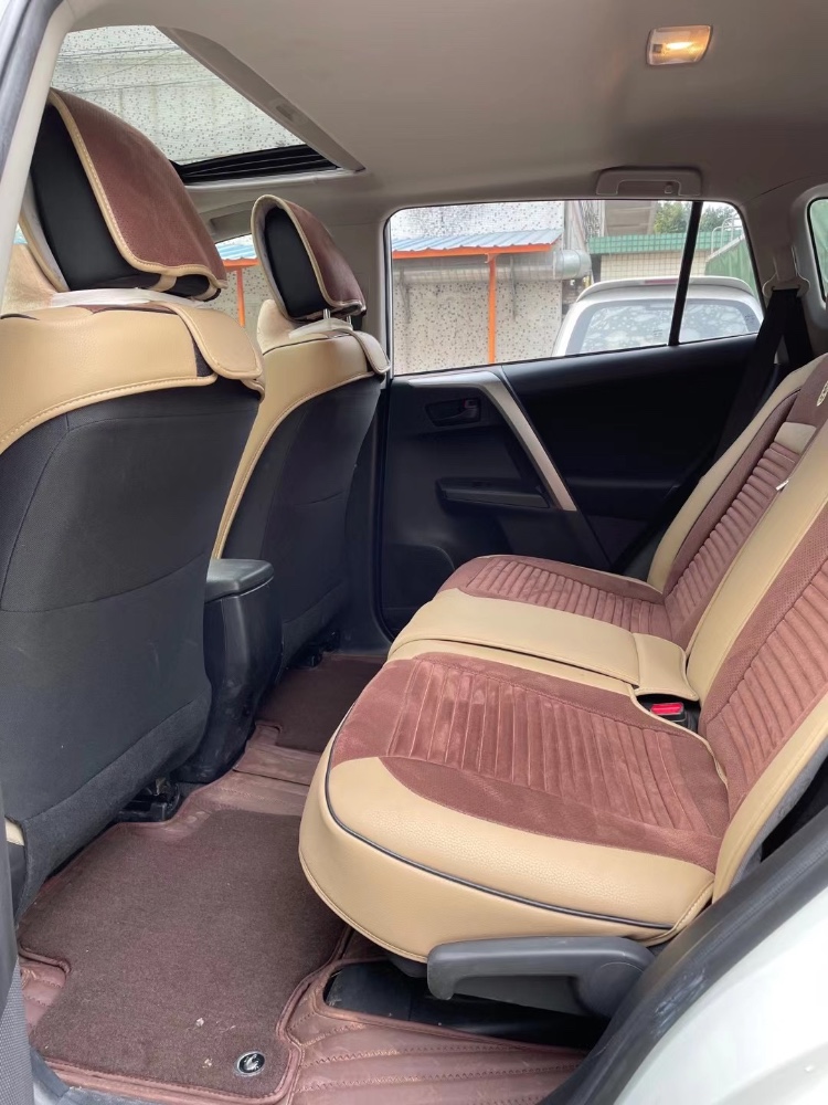 中山19年丰田RAV45