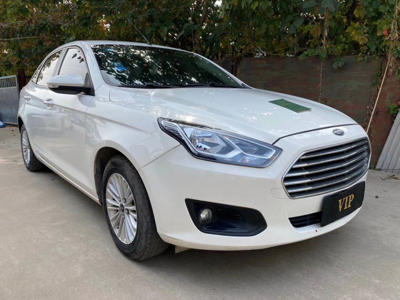 济宁15年福特福睿斯2