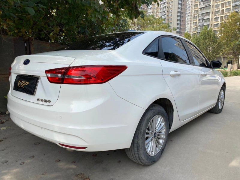 济宁15年福特福睿斯6