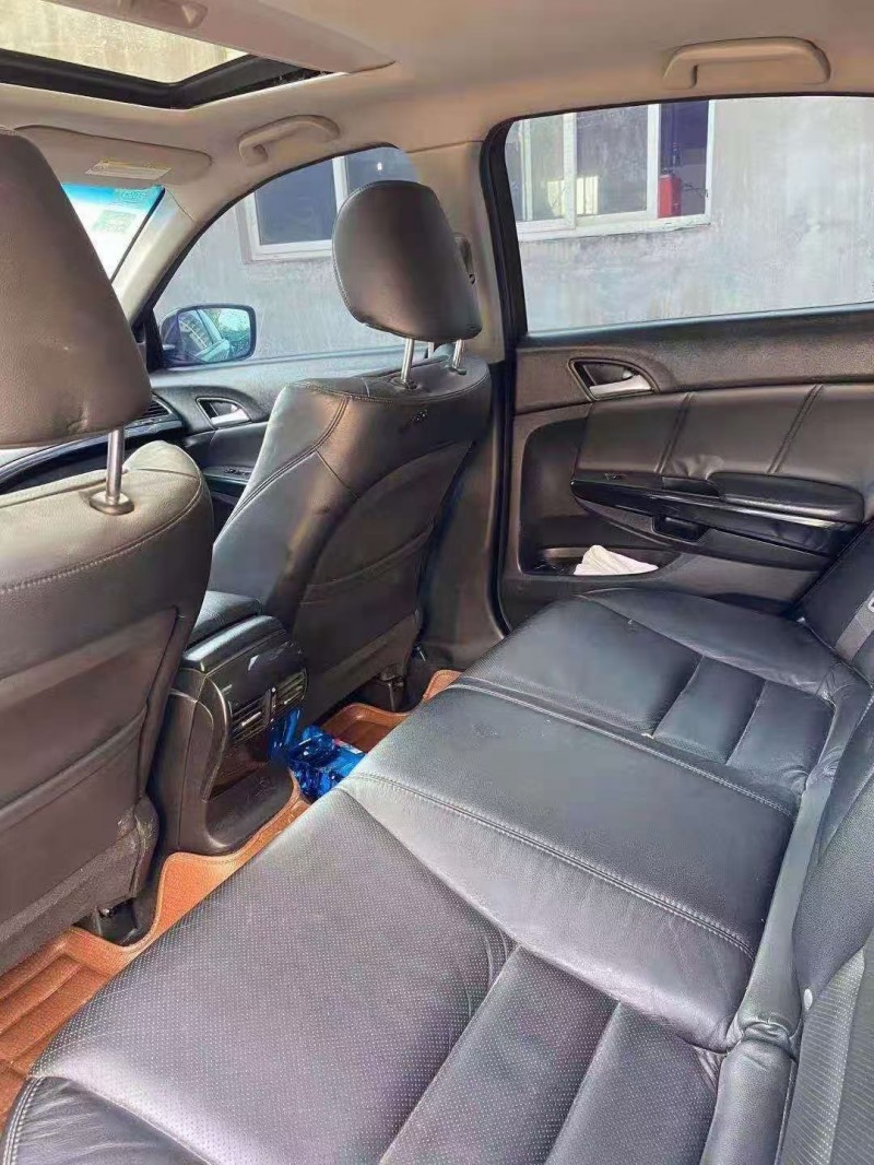 济宁13年本田雅阁8