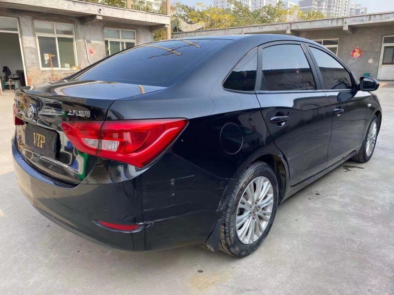 济宁16年别克英朗GT6