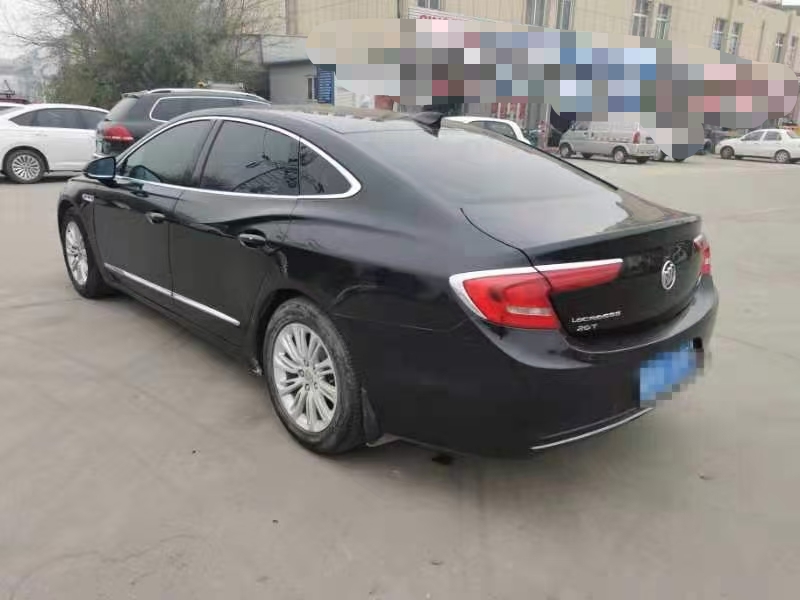 济宁16年别克君越3