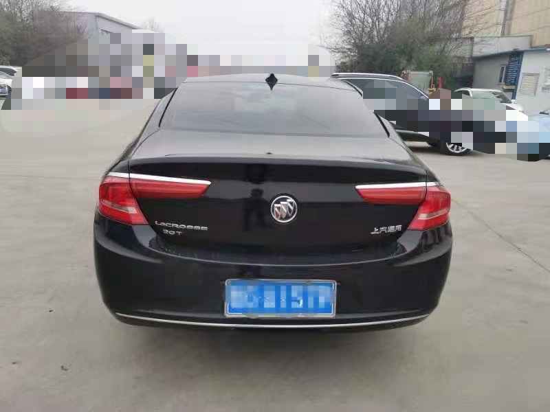 济宁16年别克君越5