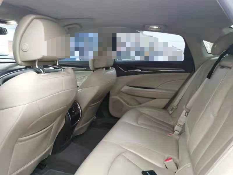 济宁16年别克君越9