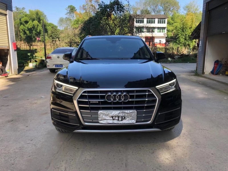 济宁19年奥迪Q51