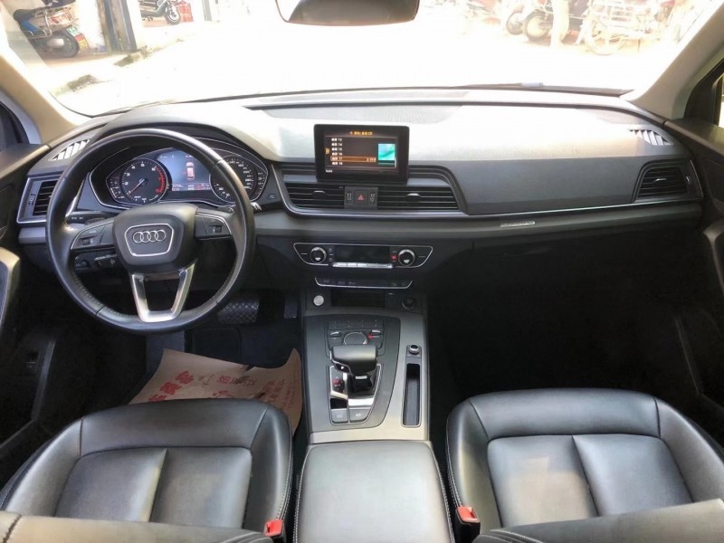 济宁19年奥迪Q57