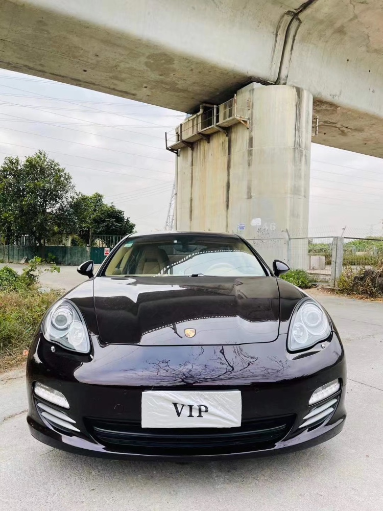 广州12年保时捷帕拉梅拉1