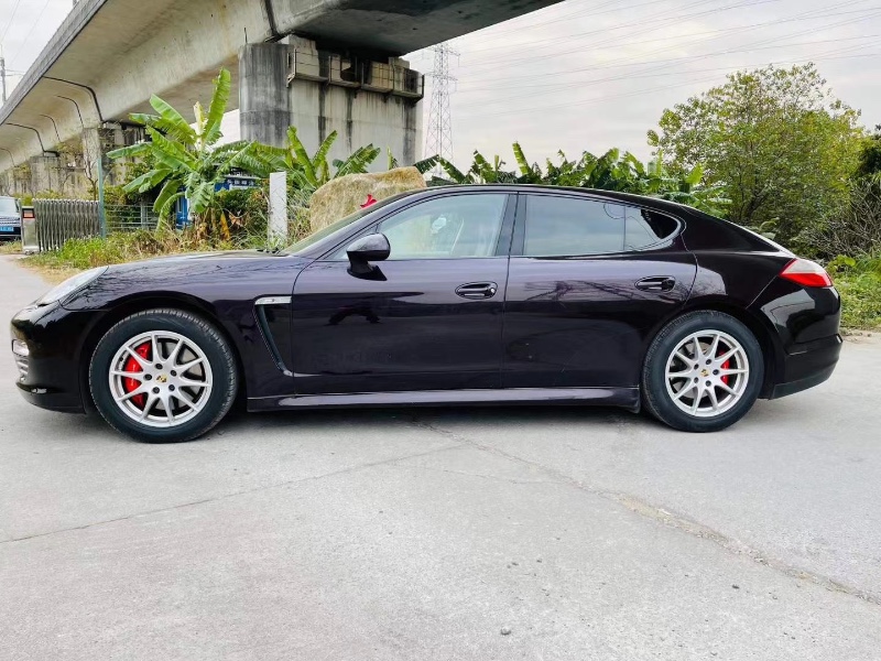 广州12年保时捷帕拉梅拉2