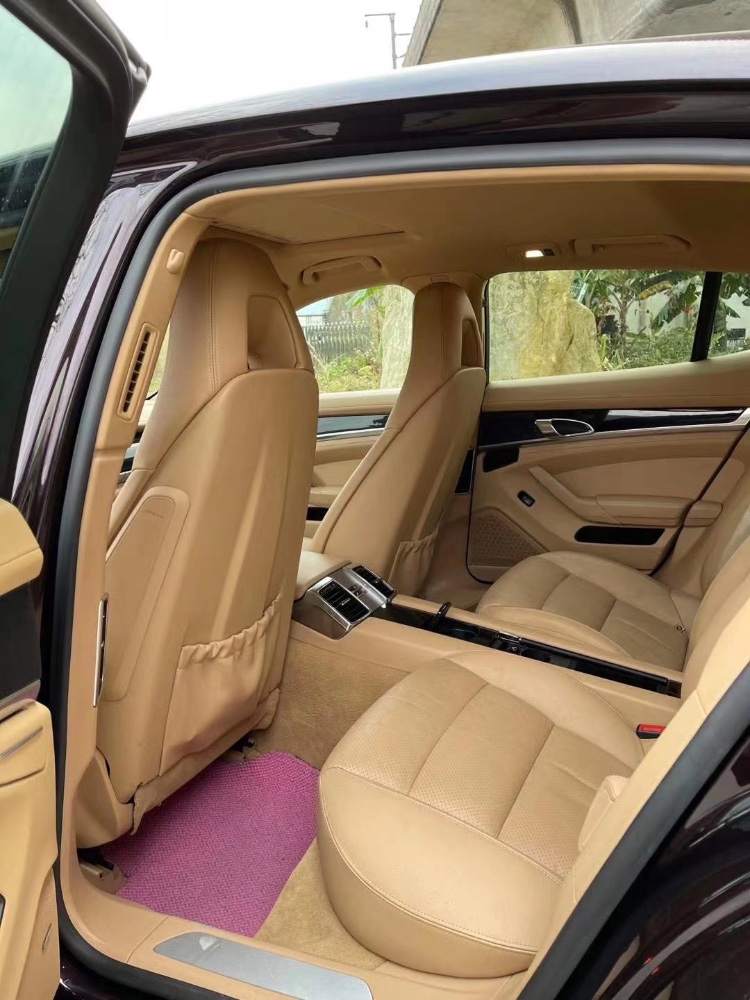 广州12年保时捷帕拉梅拉7