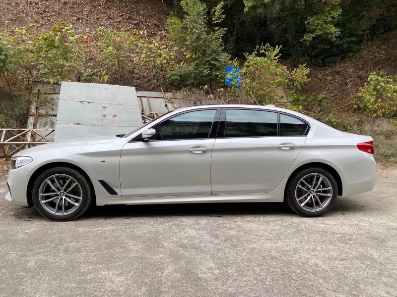 中山19年宝马5系5