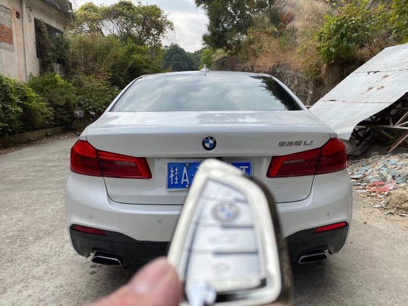 中山19年宝马5系3