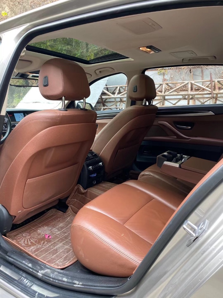 中山17年宝马5系7