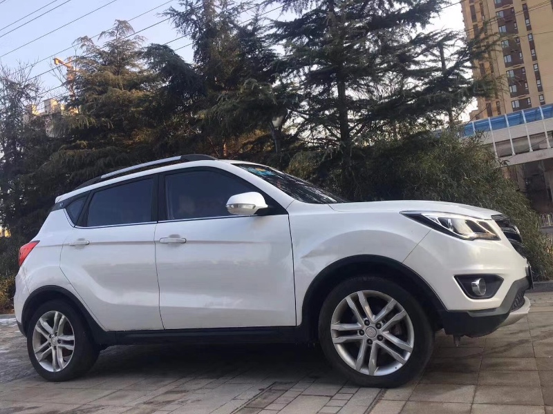 青岛17年长安汽车长安CS352