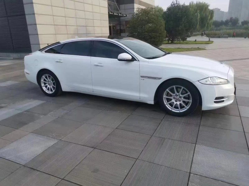 济南13年捷豹XJ3