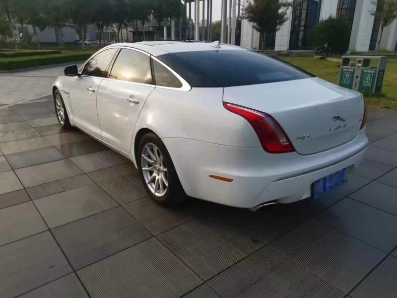济南13年捷豹XJ8