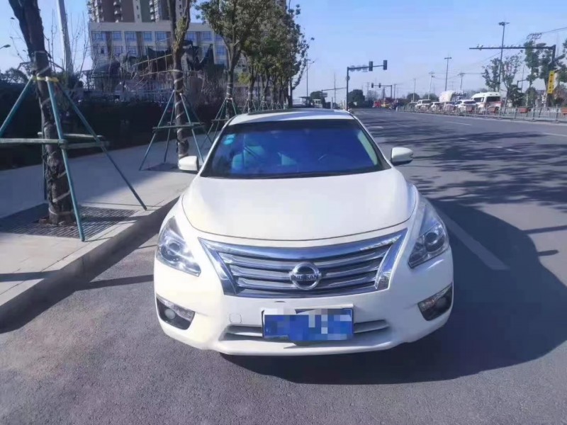金華13年日產天籟1