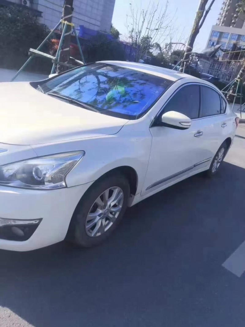 金華13年日產天籟3