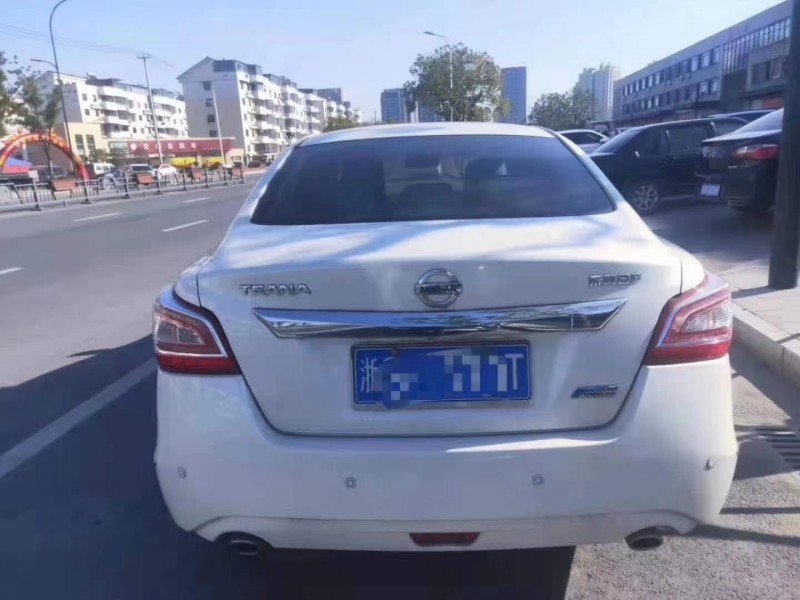 金華13年日產天籟7