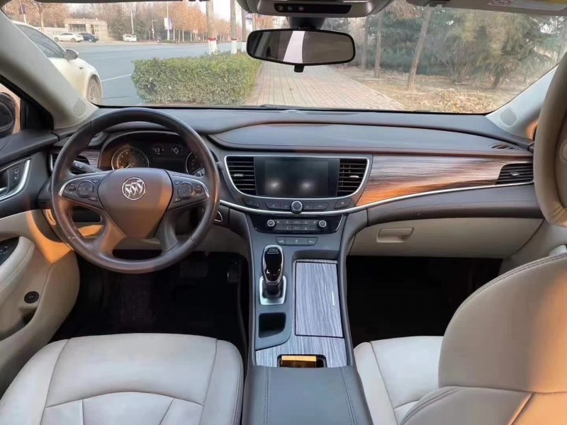 保定18年别克君越5