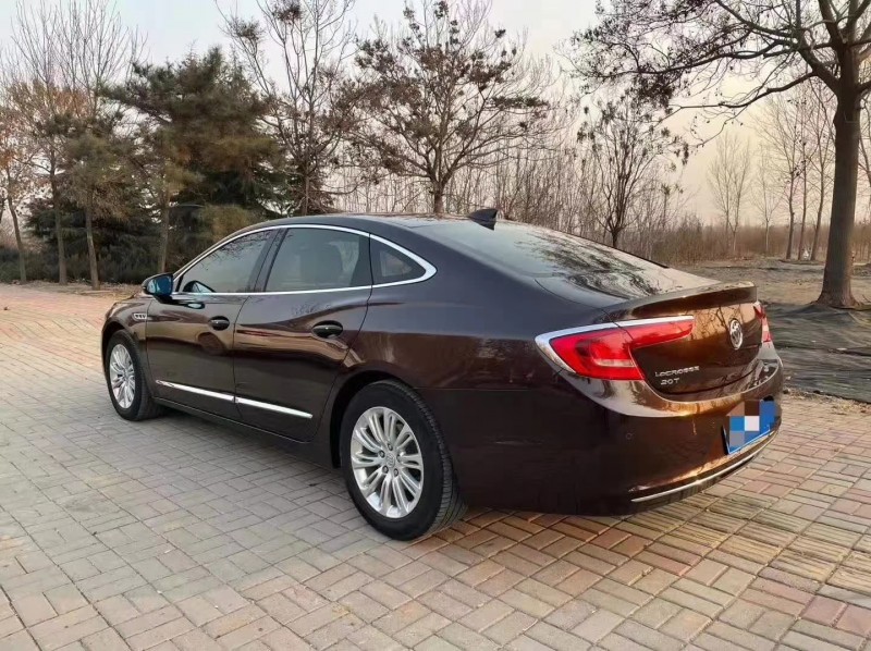 保定18年别克君越7