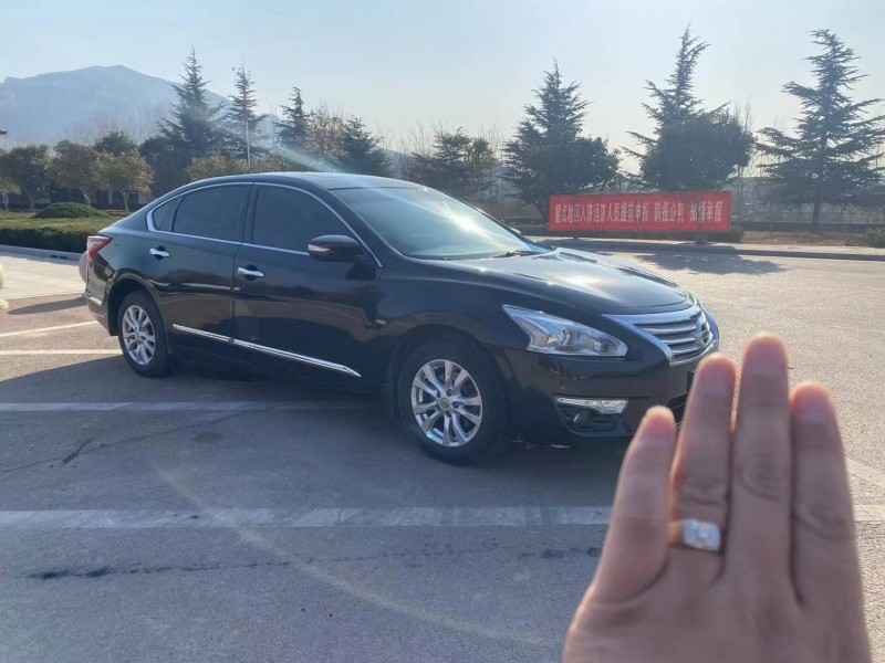 济南13年日产天籁3