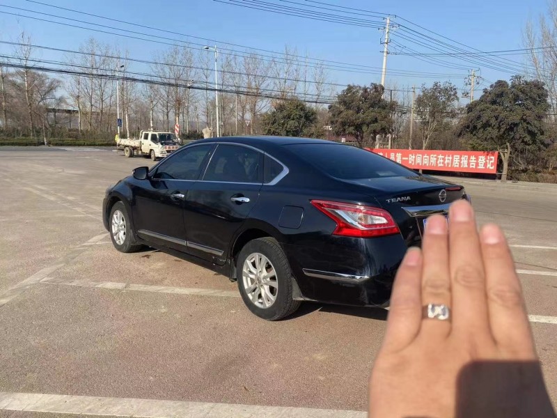 济南13年日产天籁5