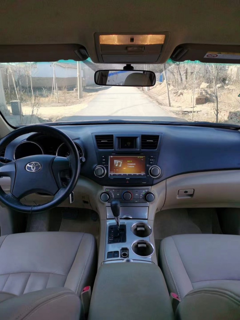 济南14年丰田汉兰达7