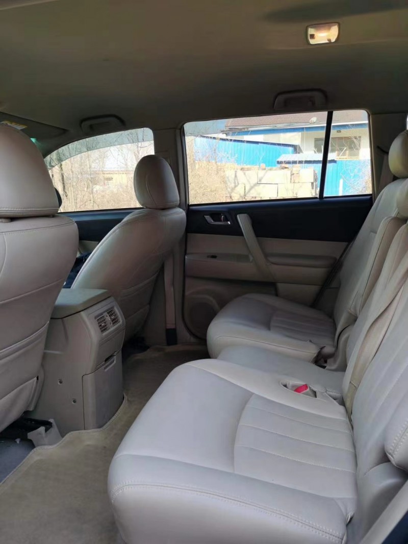 济南14年丰田汉兰达9