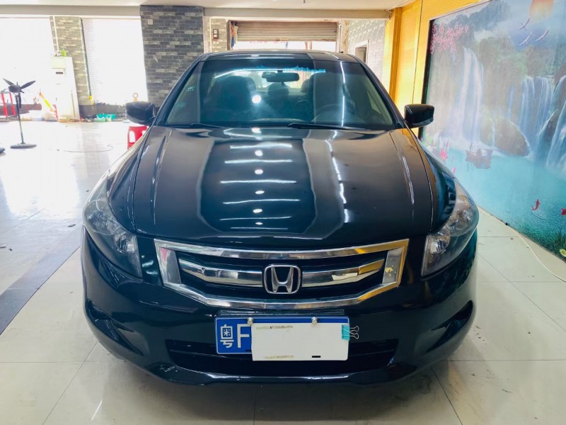 东莞09年本田雅阁1